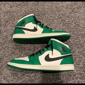 Pine green Jordan 1